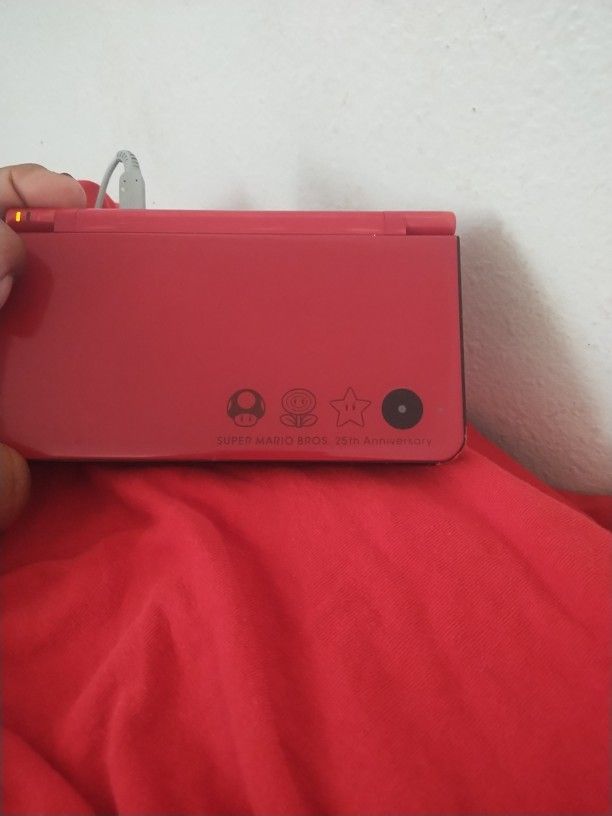 Super Mario Bros 25th Anniversary Nintendo DSi XL