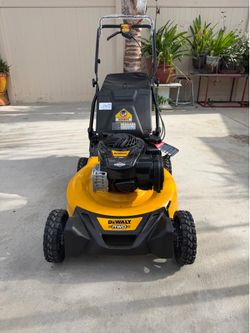 Dewalt 21 “ 150 CC Gas-Powered Self Propelled Lawn Mower