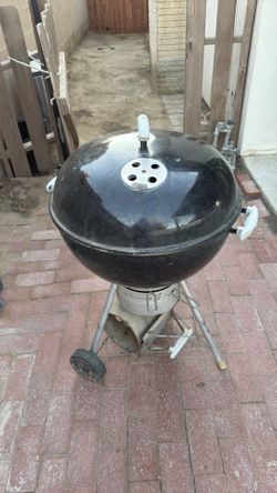 CHARCOAL GRILL