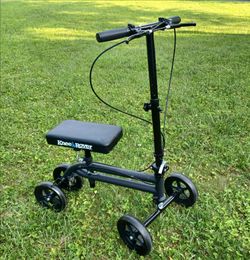 Knee scooter