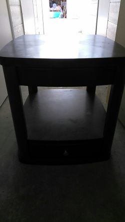 Side end table