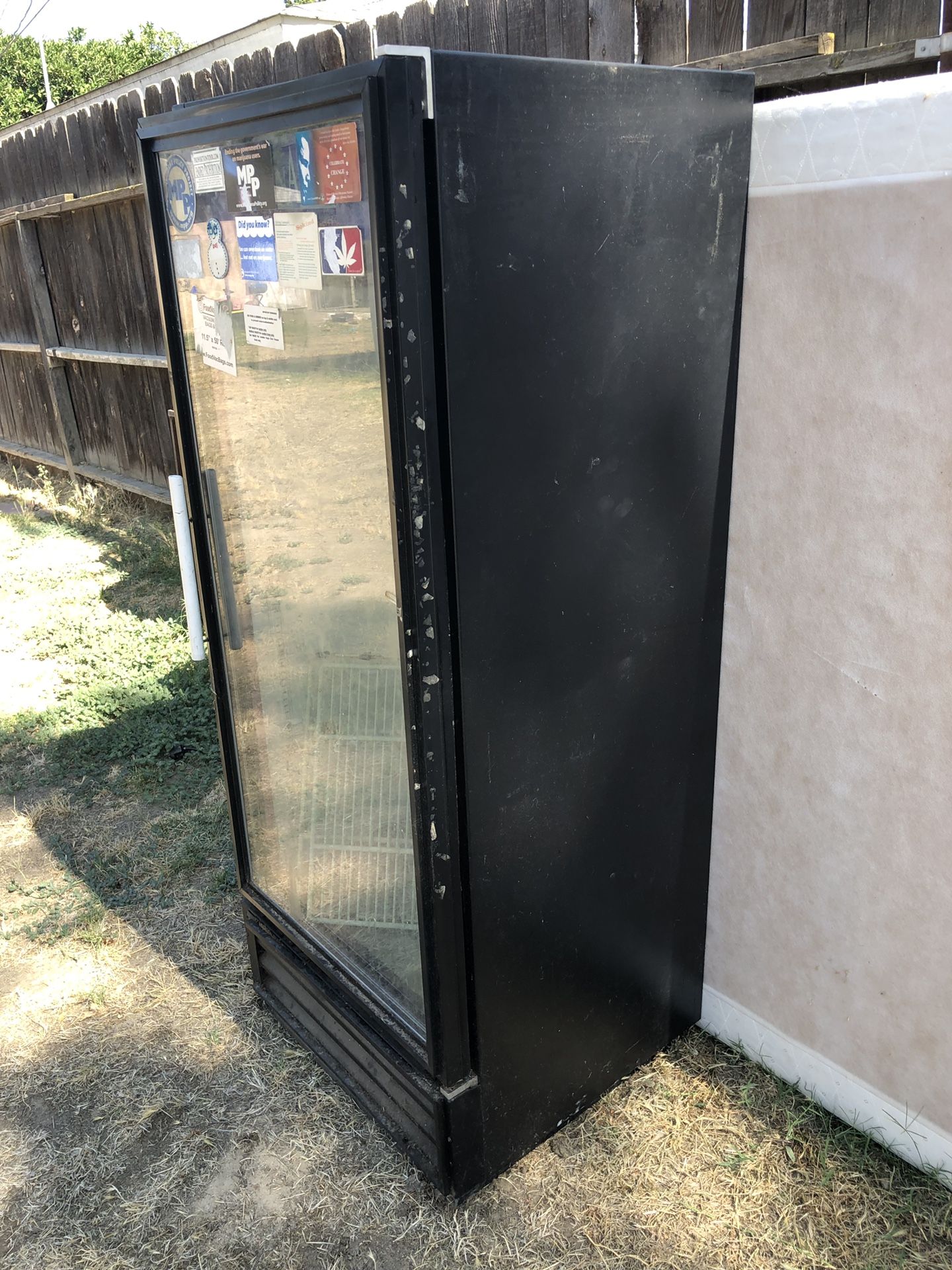 GDM12 Pepsi refrigerator for Sale in Bakersfield, CA OfferUp