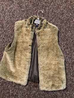 Preston & York Women’s L Olive Faux Fur Vest – Luxe Winter Layer