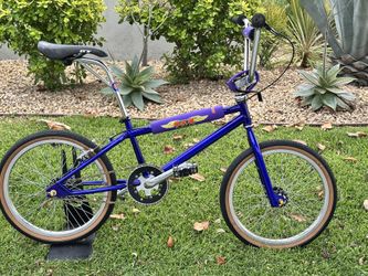GT Mach One series BMX