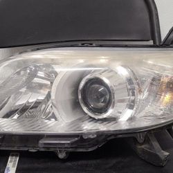 2011-2018 Toyota Sienna Left Driver Headlight OEM