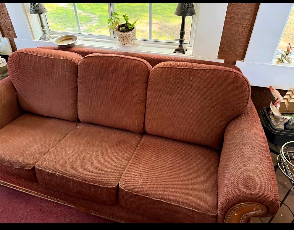 Comfortable Couch – Great Condition