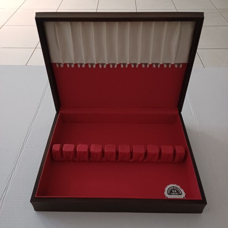 International Silver Co. Flatware Vintage Chest Storage Tarnish Resistant