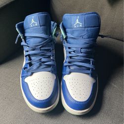 Jordan 1s Blue Mint 