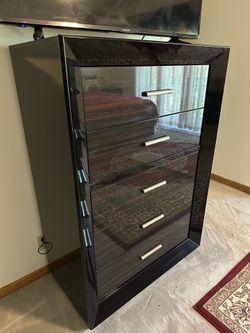 Chest of 5 Drawers