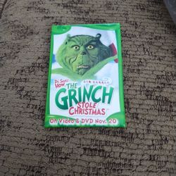 2001 How The Grinch Stole Christmas Pin.