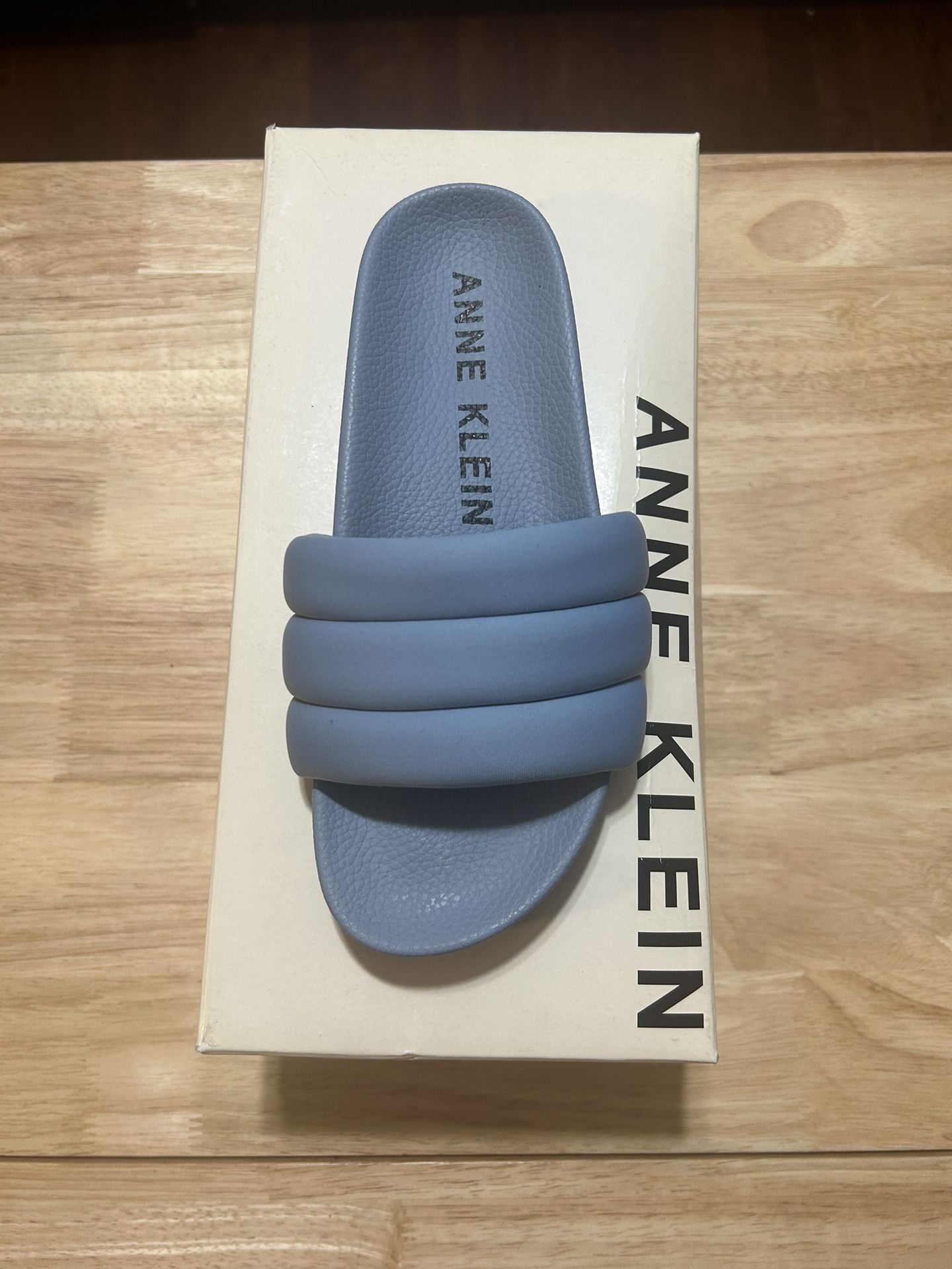 Women’s Anne Klein Flats/Slides, Size 5 (Blue)