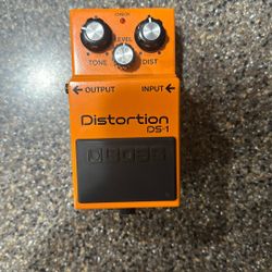 BOSS DS-1    Distortion Guitar Pedal