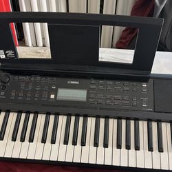 Yamaha PSR-E383 Like new condition