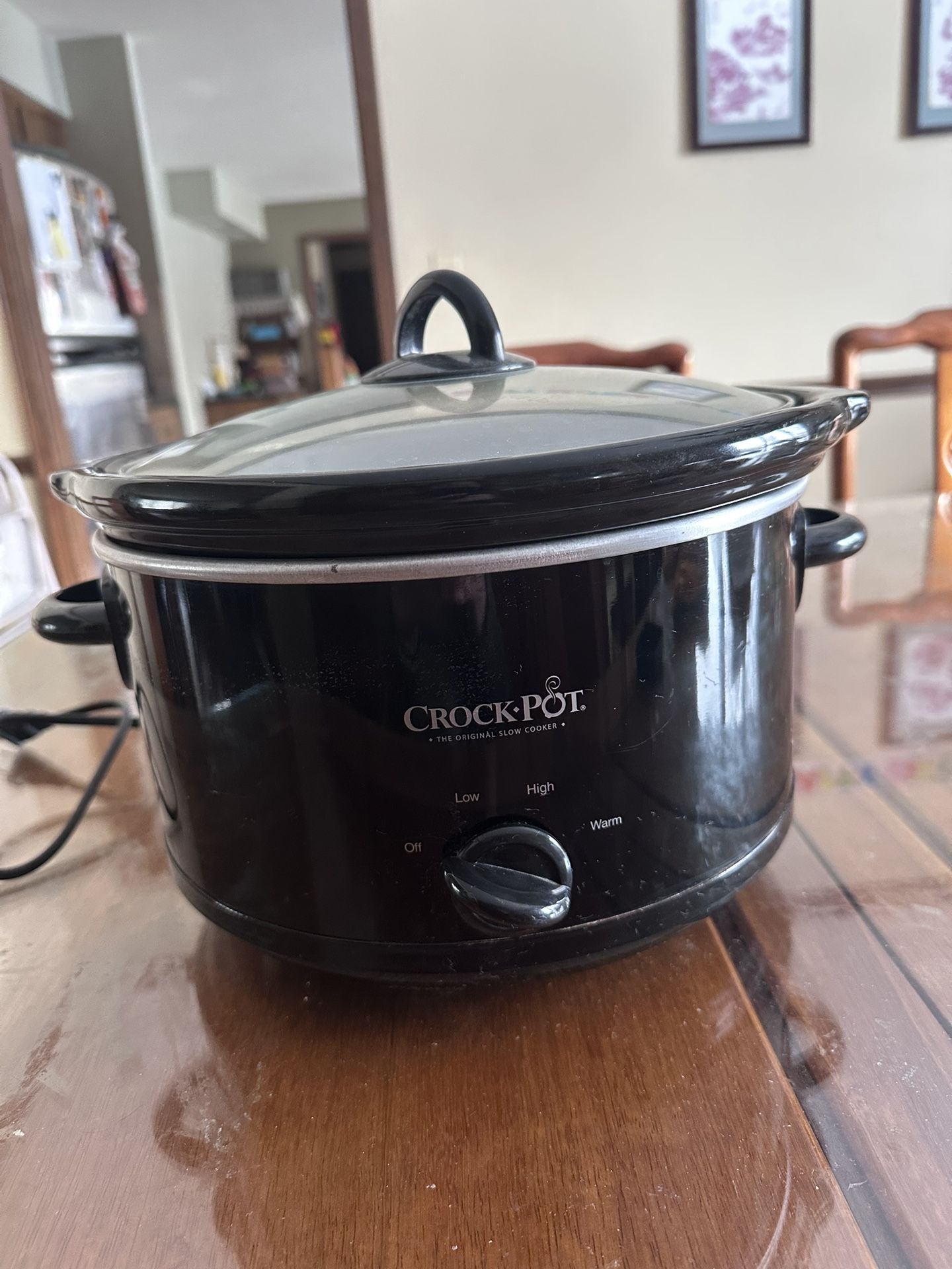 The Classic Crockpot Slow Cooker