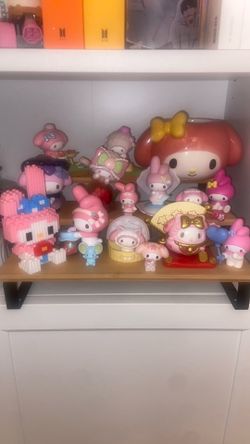 My Melody figurine bundle