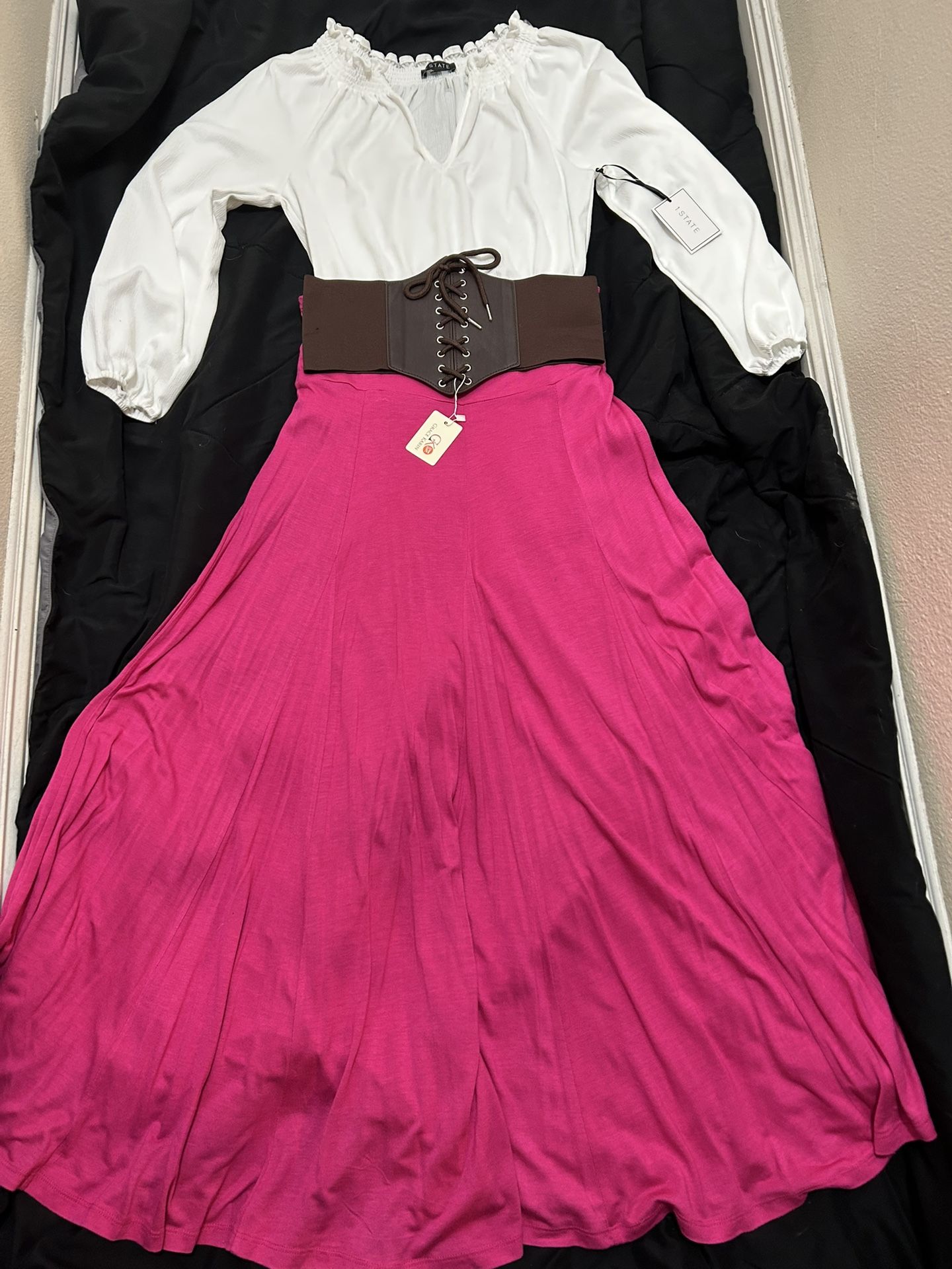 Renaissance Outfit: Skirt, Shirt And Corset Belt Size M