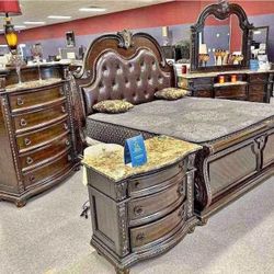 Juego De Cuarto En Venta . Ask For Price 