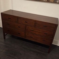 Room & Board 7 Drawer Dresser 