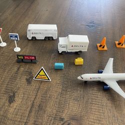 Delta Airlines Play Set 