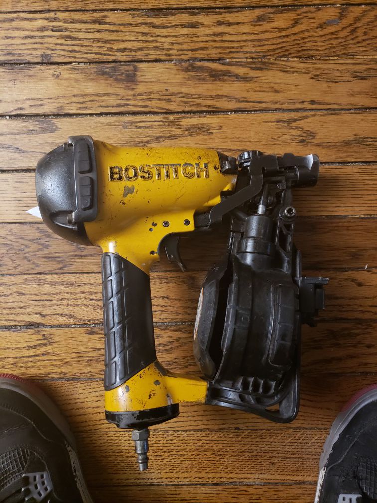 Bostich air nail gun works perfectly!130$