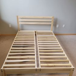 Solid Wood Queen Bedframe