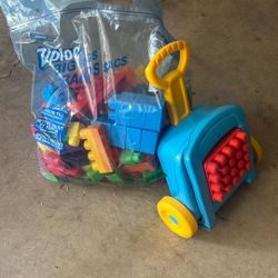 Toddler Building Blocks/“Duplo/Legos”