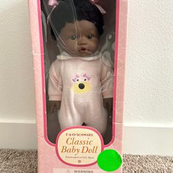 FAO SCHWARZ Classic Baby Doll 