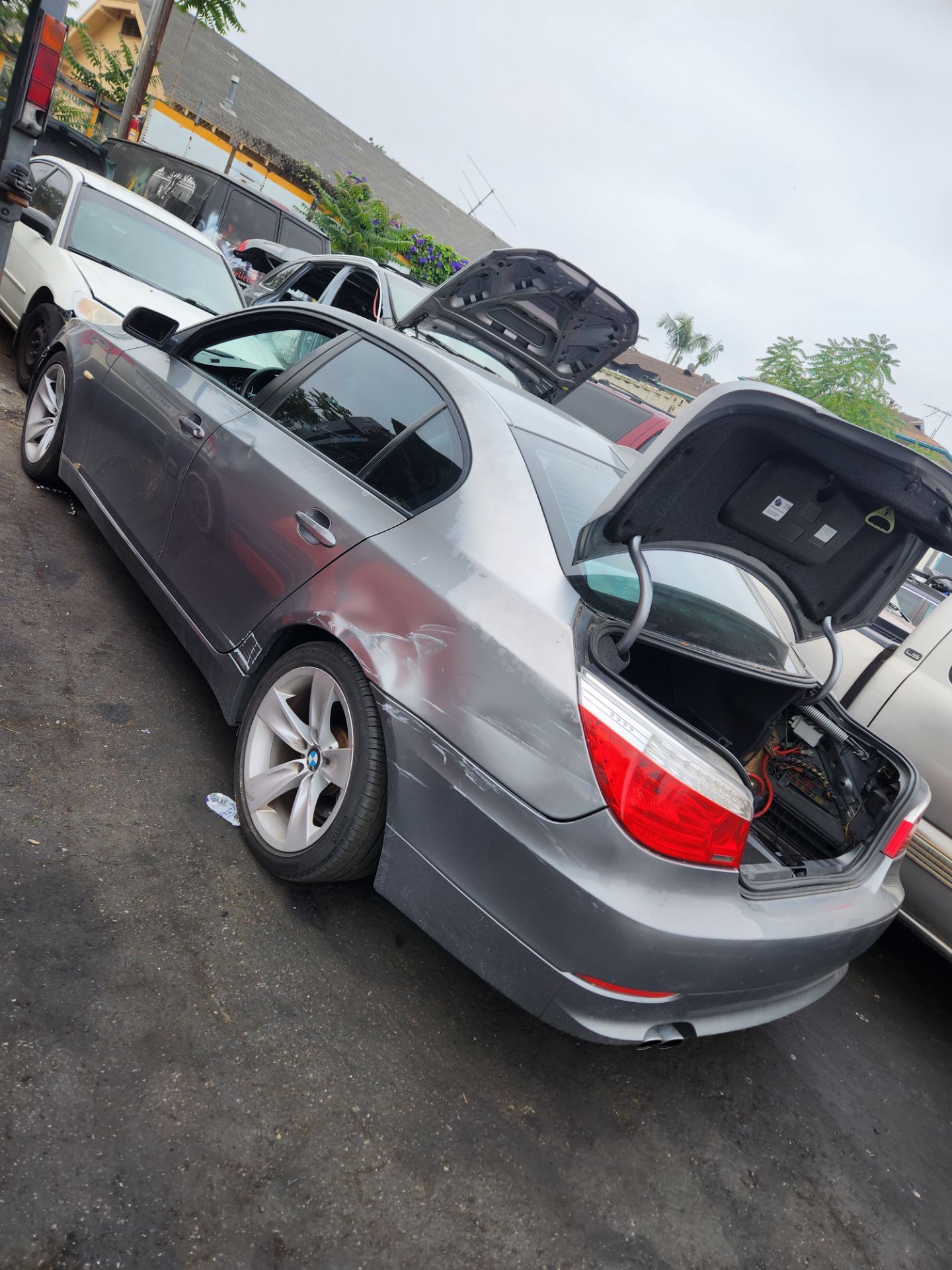 2004-2010 BMW 5 SERIES PARTS! EXTERIOR AND INTERIOR 5 SERIES BMW!