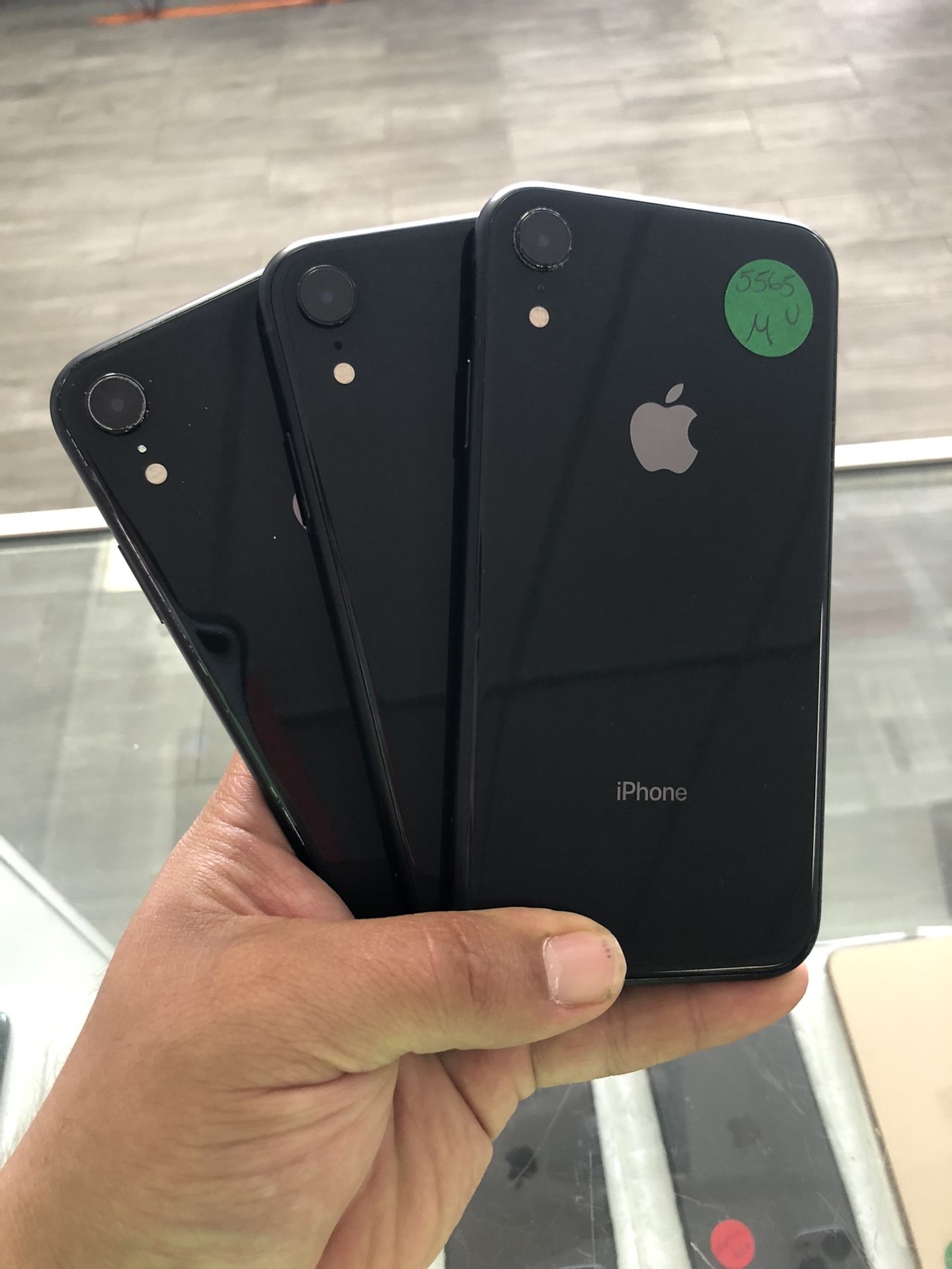 iPhone XR 64gb Factory Unlock For Any Company