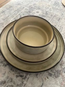 12pc Ceramic Dinnerware Set