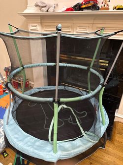 Skywalker trampoline 60”