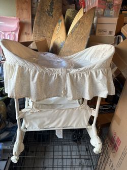 Bassinet With Diaper Change Beautiful Like New