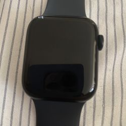 Apple Watch SE (2022)