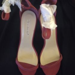 Show dazzle Beautiful Heels Size 8