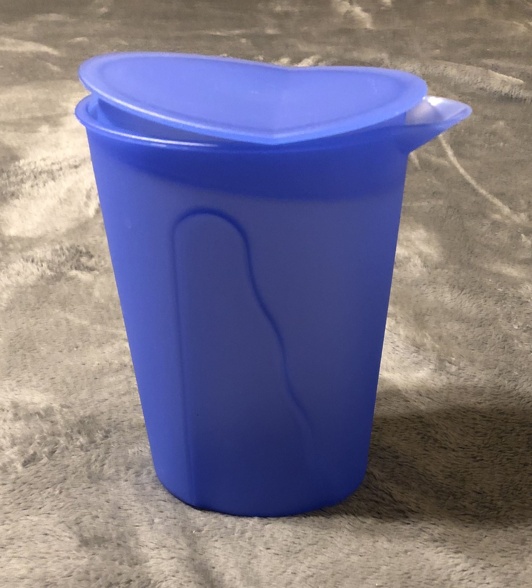 Tupperware Plastic Rocker Top (Rock Top) Pitcher - 1 L
