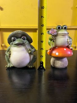 Frog Garden Statues