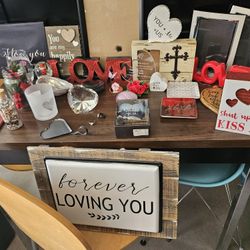 Sentimental or romantic decor