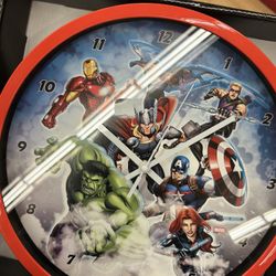 NWT Marvel Avengers  Decorative Wall Clock