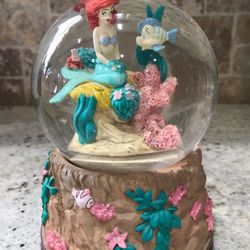 Little Mermaid Snowglobe
