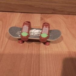 Mini Finger Board With Shoes