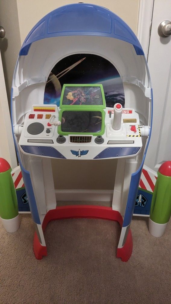 Buzz Lightyear Star Command Center Toy Story