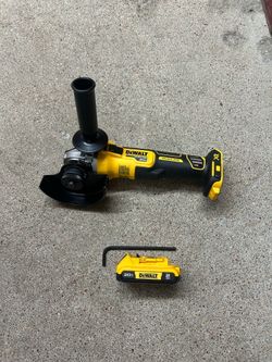 Dewalt Grinder y batería precio firme