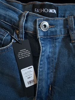 Fashion Nova 90s Straight Leg Jeans Size 7