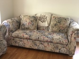 Sofa and love set excellent condition