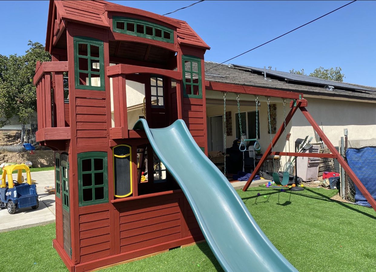 Swing Set Delivery Included 