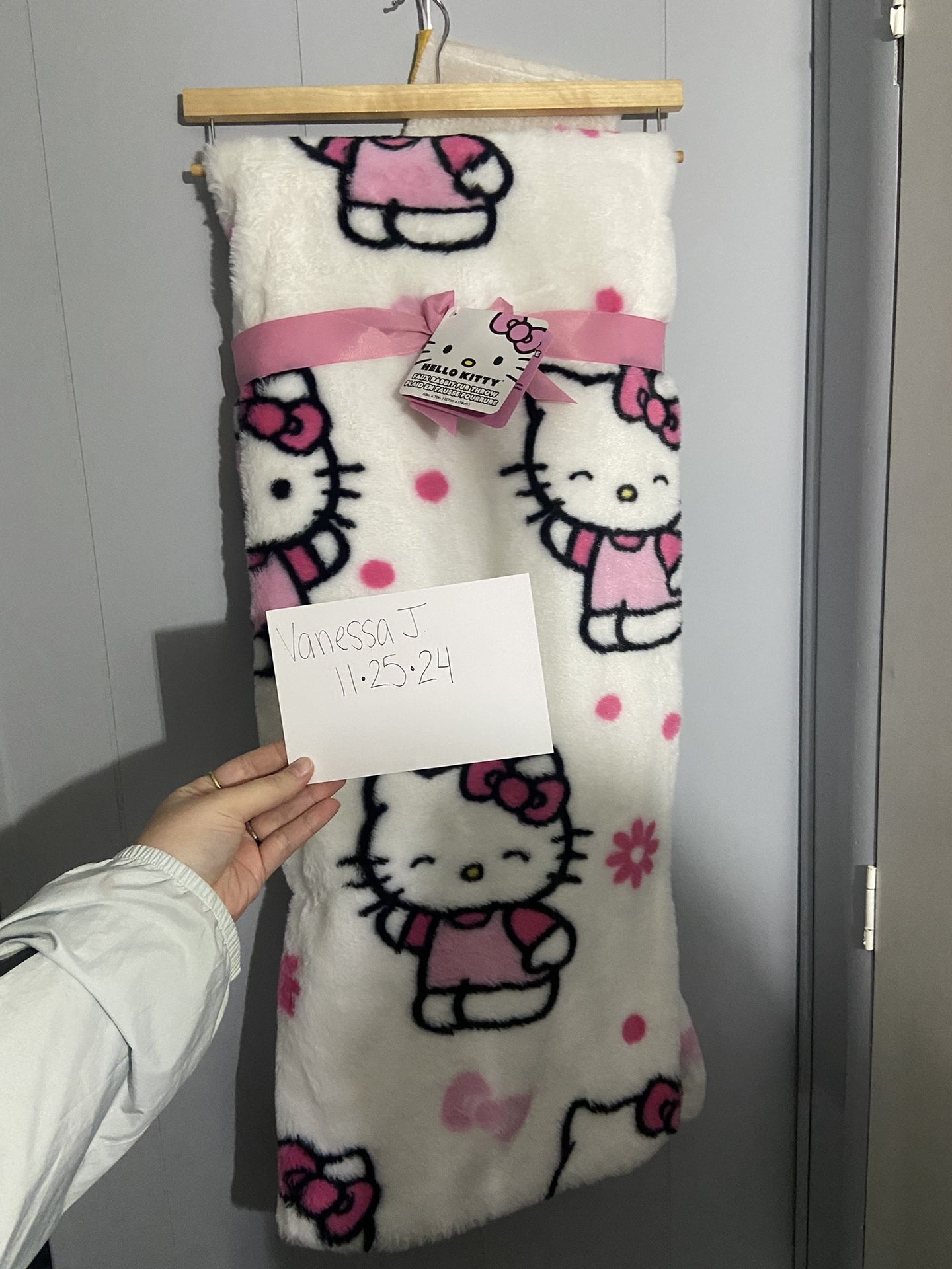 hello kitty blanket