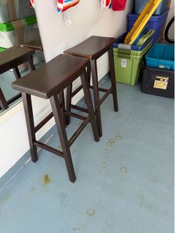 2 Barstools