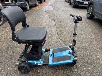 FreeRider Luggie. Folding Electric Mobility Scooter