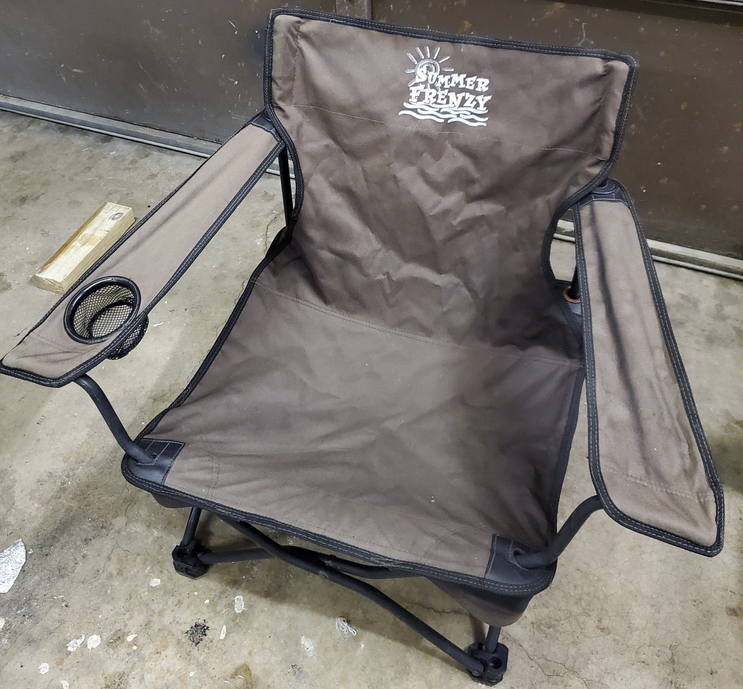 Foldable lawn Chair Black w/ cup holder & bag lawnchair