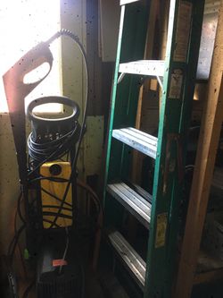 Pressure washer and 6 foot fiberglass ladder
